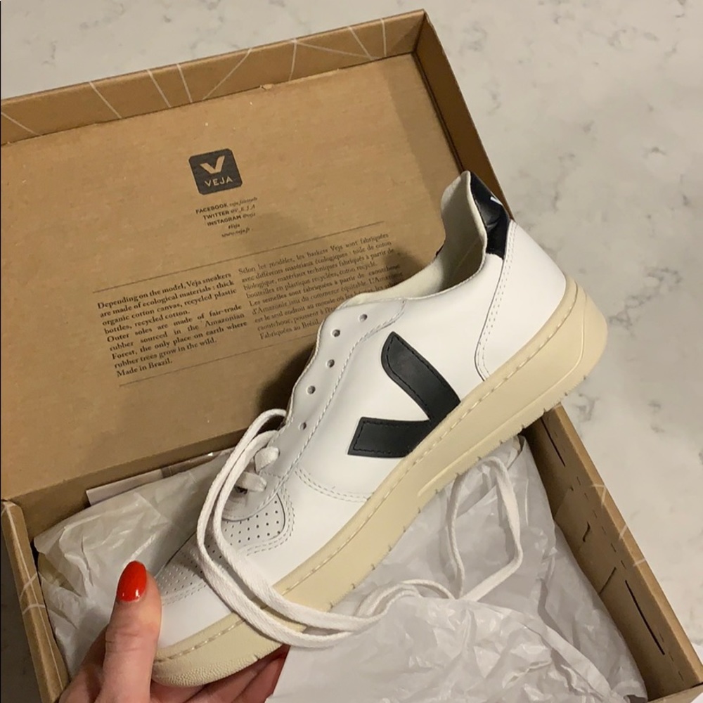 Veja V10 leather - extra white, sz:40
